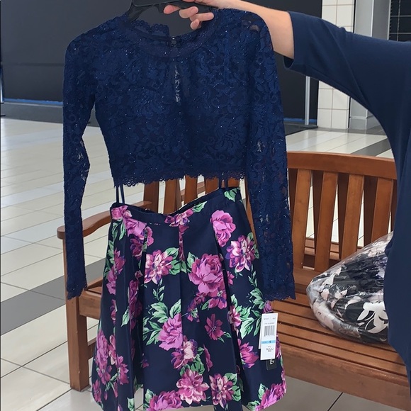 Prom dress - Picture 2 of 2